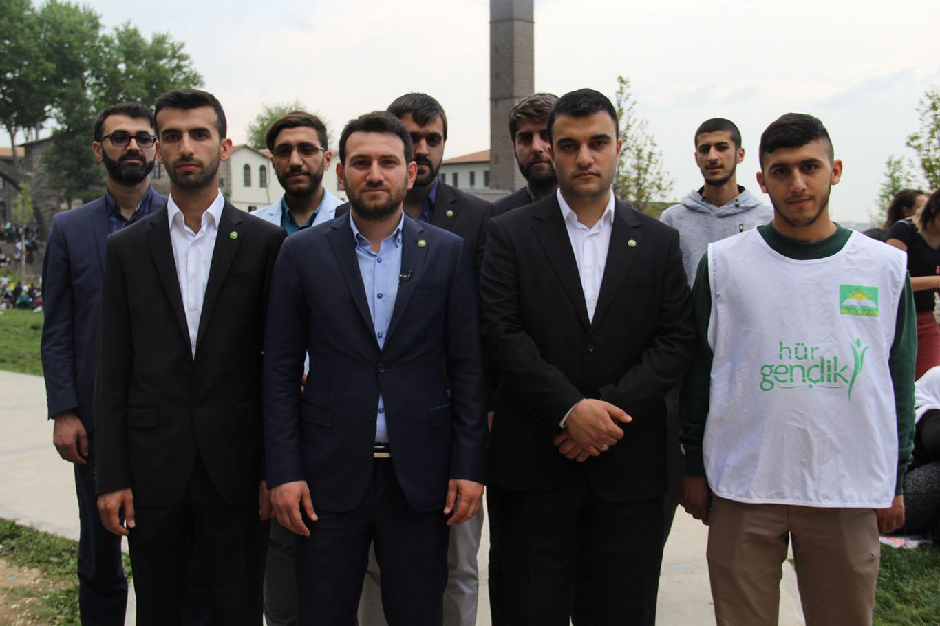 “Toplumun ıslah ve ihyasında namazın önemli bir yeri vardır” “Toplumun ıslah ve ihyasında namazın önemli bir yeri vardır”